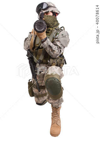 US soldier with anti-tank rocket launcher RPG on white background US soldier with anti-tank rocket launcher RPG on white background 40078614
