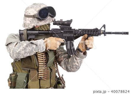 US soldier with rifle US soldier with rifle 40078624