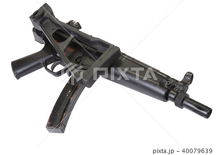 submachine gun MP5 isolated 40079639