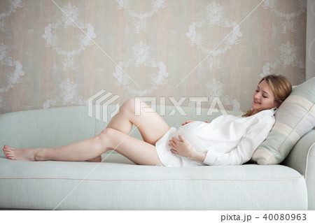 pregnancy, young mother in the period of pregnancy 40080963