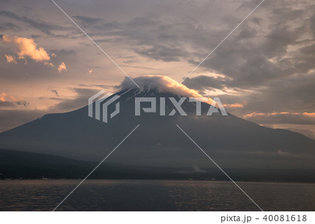 夕方の富士山 夕方の富士山 40081618