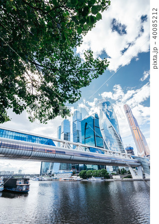 Skyscrapers in Moscow on the river in a summer day Skyscrapers in Moscow on the river in a summer day 40085212