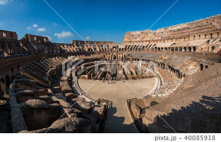 Tourist inside Rome Colosseum Italy 40085918