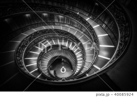Staircase in Vatican Museums, Vatican, Rome, Italy Staircase in Vatican Museums, Vatican, Rome, Italy 40085924