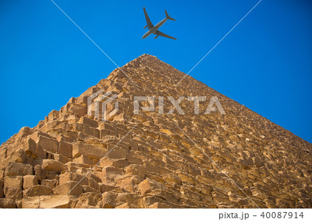 pyramids of Giza, in Egypt. pyramids of Giza, in Egypt. 40087914