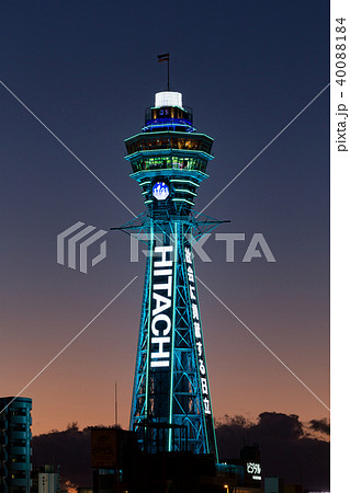 通天閣のライトアップ -大阪の観光名所「新世界」- 40088184