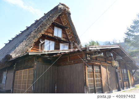 岐阜県にある世界遺産「白川郷」 40097402