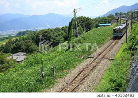 姨捨駅　列車 40103492