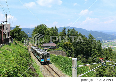 姨捨駅　列車 40103494