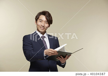 韓国 会社員 大人 40104387