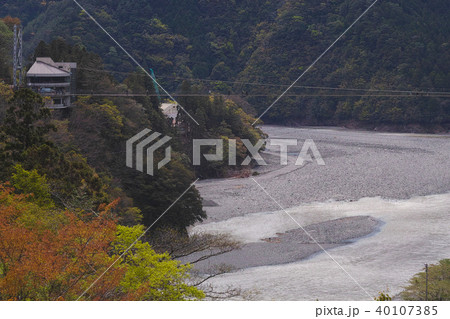 【奈良県・観光名所】谷瀬の吊り橋(谷瀬の吊橋・谷瀬橋) 【奈良県・観光名所】谷瀬の吊り橋(谷瀬の吊橋・谷瀬橋) 40107385