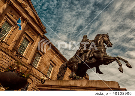 Wellington Statue in Edinburgh Wellington Statue in Edinburgh 40108906
