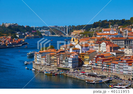 ポルトガル ポルトの街並みの写真素材