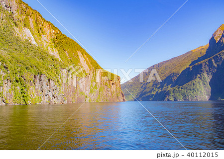 ミルフォード・サウンド 40112015