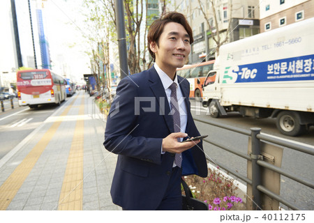 韓国 会社員 大人 40112175