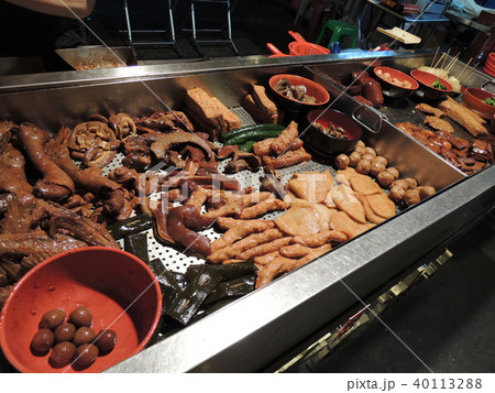台湾B級グルメ 滷味(ルーウェイ) 台湾B級グルメ 滷味(ルーウェイ) 40113288