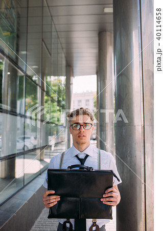 business career start insecure newbie alarmed 40114658