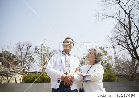 2 60代 家族 40117494