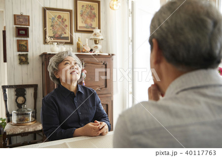 高齢者 老人 夫婦 40117763