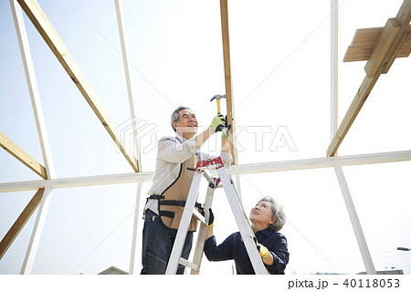 建設現場 高齢者 老人 40118053