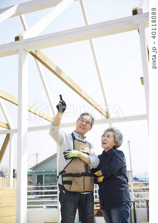 建設現場 高齢者 老人 40118089