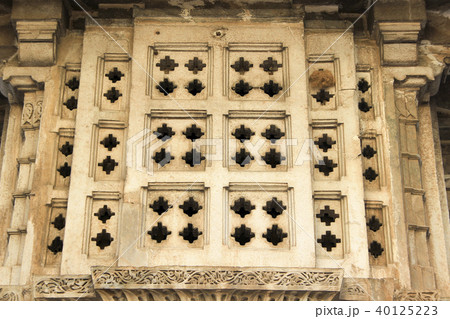 Stepped Stone Window Panels 40125223