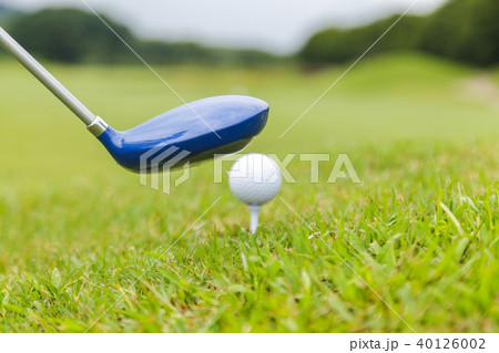 Golf club and golf ball on golf course Golf club and golf ball on golf course 40126002