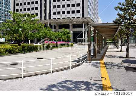 東京臨海高速鉄道りんかい線の品川シーサイド駅ロータリーの写真素材