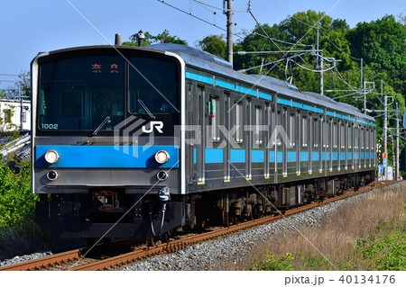鉄道 列車 奈良線 山城多賀 205系 4両編成 初夏 ブルー 青 JR西日本
