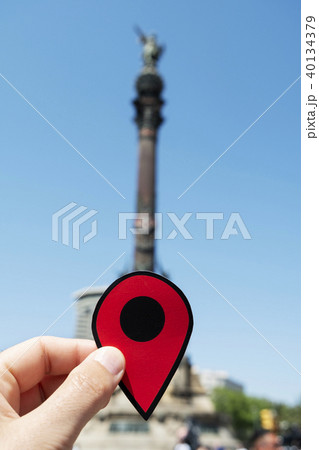 man with a red marker in the Columbus Monument 40134379