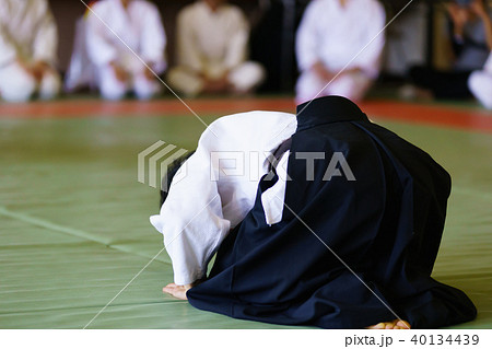 合気道の組手 40134439