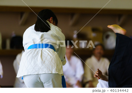 合気道の組手 40134442