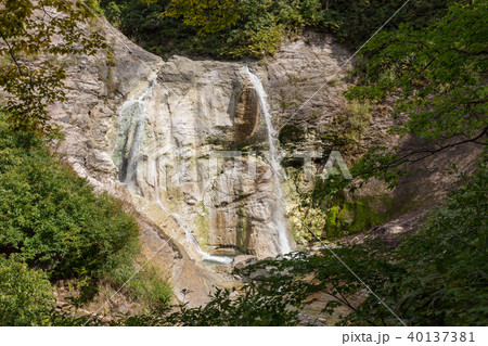 秋田県湯沢市 川原毛大湯滝 9月 秋田県湯沢市 川原毛大湯滝 9月 40137381