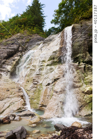 秋田県湯沢市 川原毛大湯滝 9月 秋田県湯沢市 川原毛大湯滝 9月 40137387