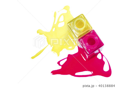 Manicure. Pink and yellow nail enamel. 40138884