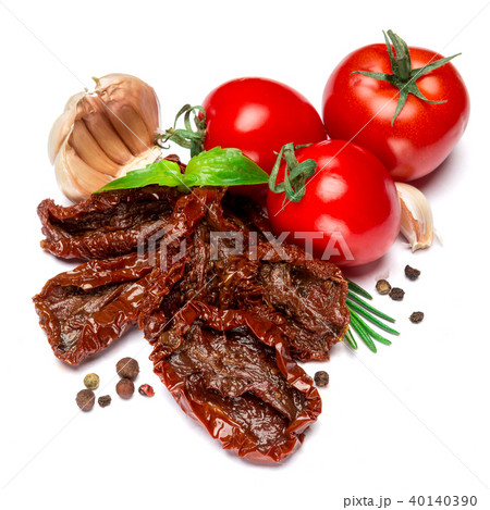 Canned Sundried or dried and freah tomato on white background 40140390