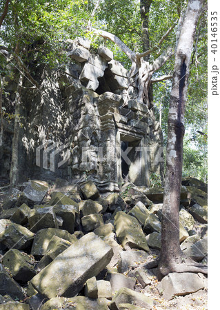 Beng Mealea temple  ruin in the Koh Ker complex, S 40146535