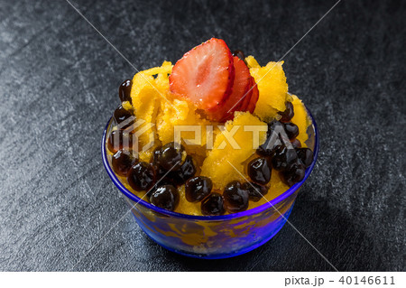 アジア風かき氷　Shaved ice that Asian fruit 40146611