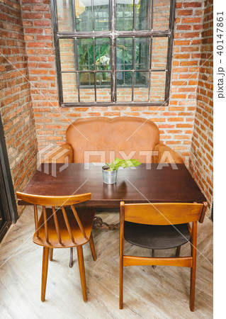The indoor of coffee shop. 40147861