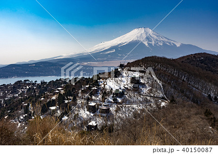 富士山と別荘地 40150087