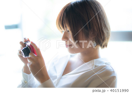 ライフスタイル 女性 ポートレート 古民家 ライフスタイル 女性 ポートレート 古民家 40151990