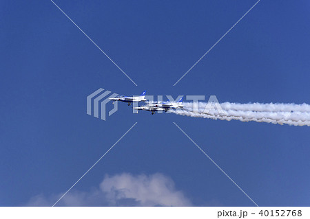 ブルーインパルス 基地上空訓練 3機 40152768