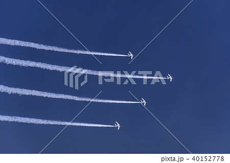 ブルーインパルス 基地上空訓練 4機 チェンジオーバーターン 40152778