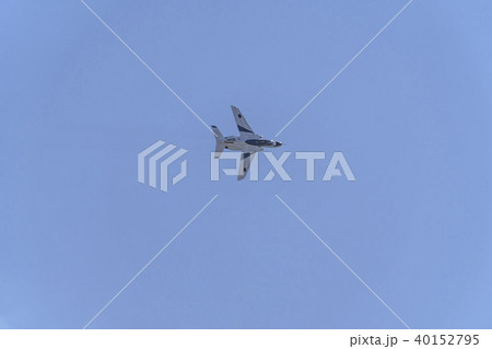 ブルーインパルス 基地上空訓練 通過 1機 ブルーインパルス 基地上空訓練 通過 1機 40152795