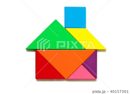 Color wood tangram puzzle in home shape 40157301