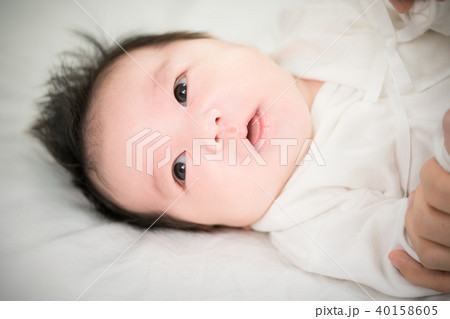 新生児 赤ちゃん 男 40158605