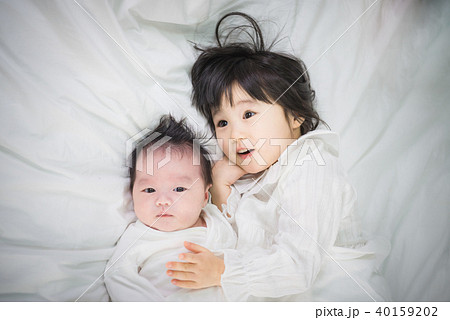 新生児 赤ちゃん 純粋な 40159202