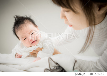 新生児 赤ちゃん 純粋な 40159235