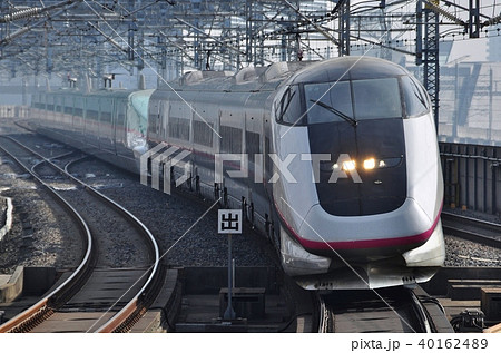 大宮駅に入線するE3系&E5系新幹線こまち&はやて 40162489