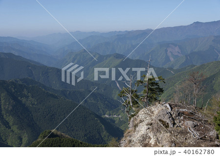 奥深い大峰山脈 40162780